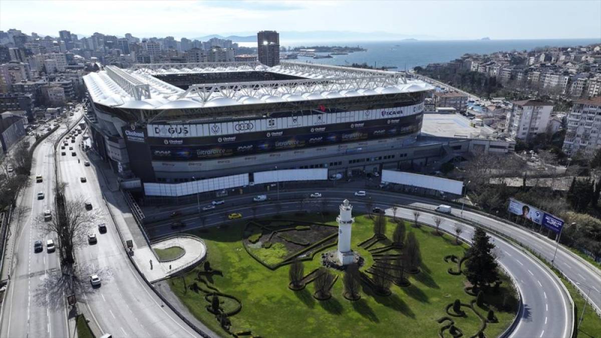 Fenerbah&ccedil;e Kul&uuml;b&uuml; Y&ouml;netim Kurulu &Uuml;yesi &Ouml;zbağı'dan stat projesine ilişkin a&ccedil;ıklama