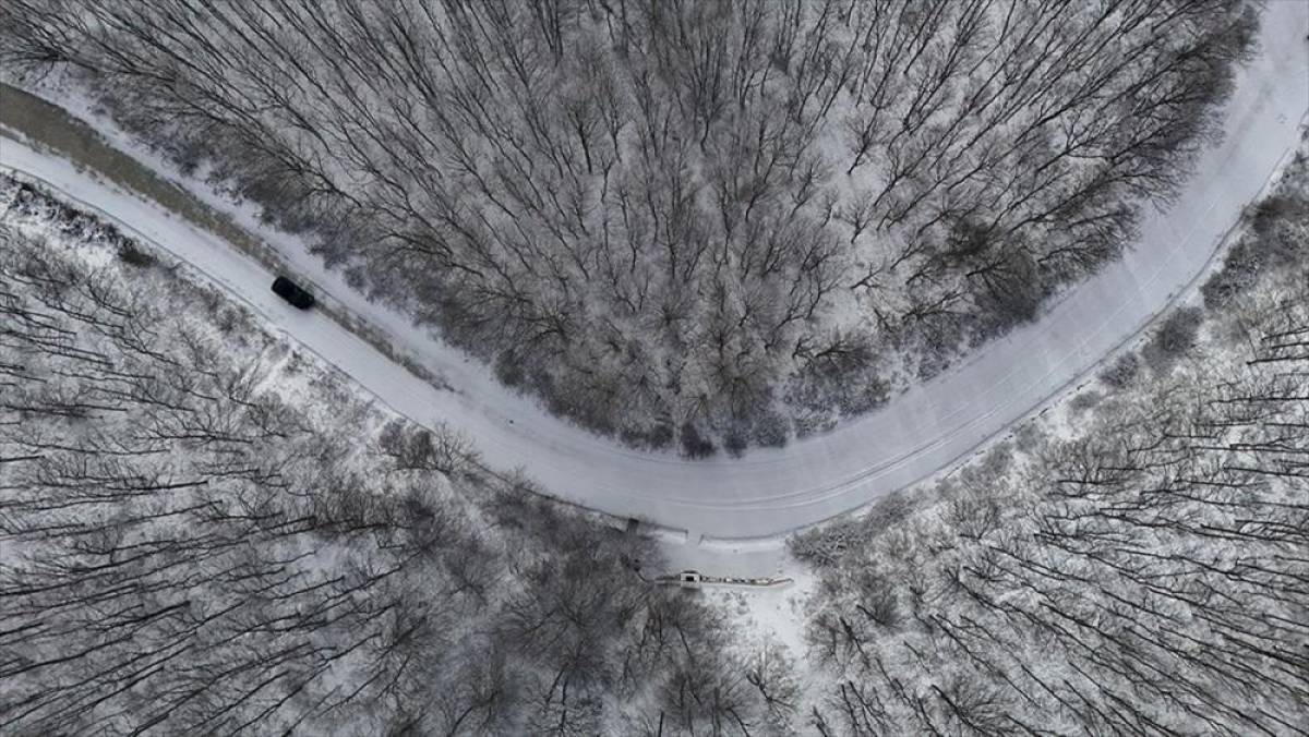 Kırklareli'nde karla kaplanan Istranca Ormanları havadan g&ouml;r&uuml;nt&uuml;lendi