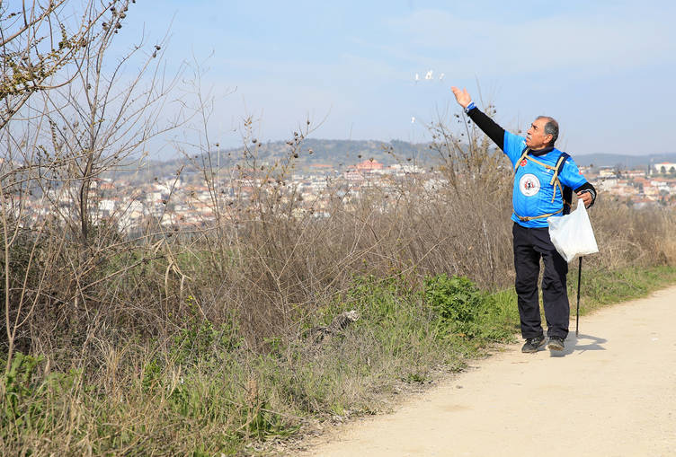 79 yaşındaki emekli orman mühendisi "yeşil vatan" için çalışmayı sürdürüyor