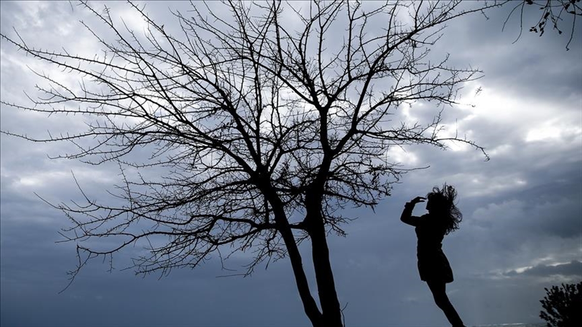 Bazı illerde kuvvetli rüzgar ve fırtına uyarısı