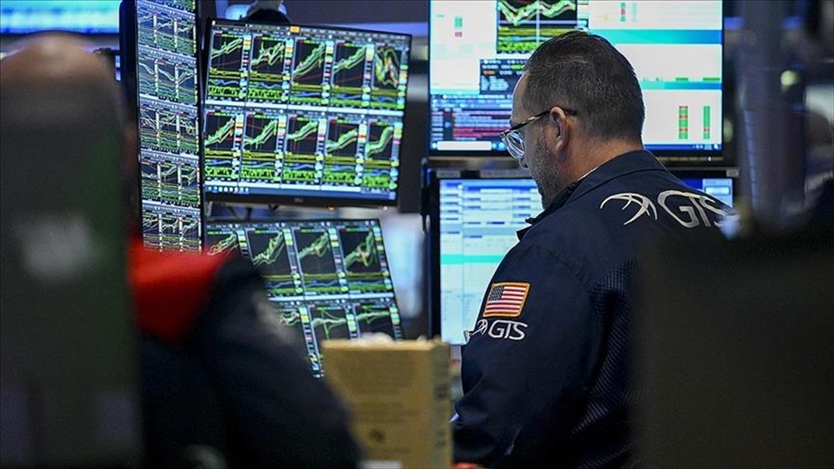 Trump, Fed Başkanı Powell'a faiz indirimi markajına devam etti