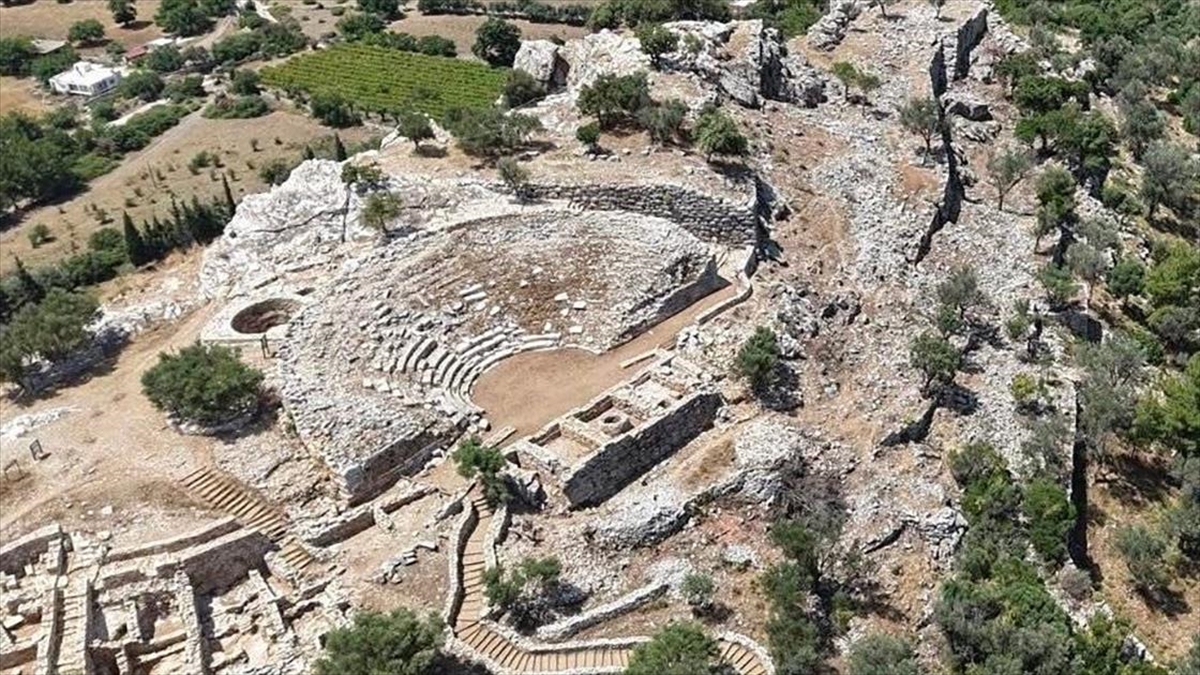Binlerce yıllık sır perdesi aralanıyor. "Amos antik kenti gün yüzüne çıkıyor"