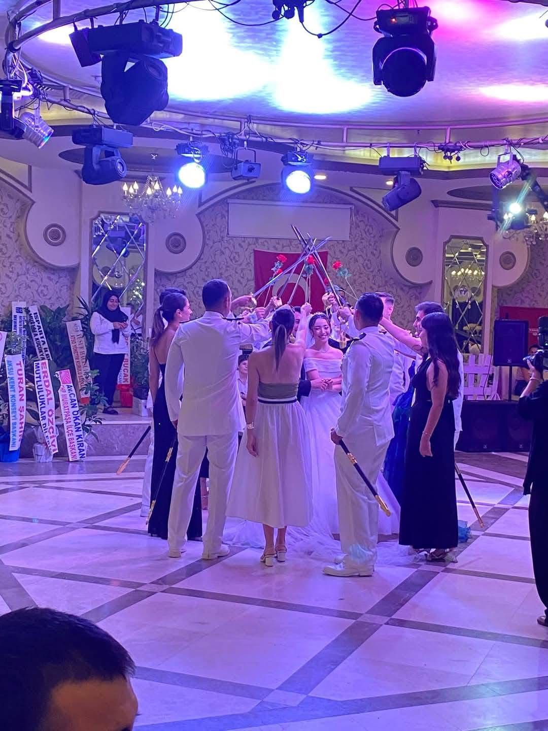 Teğmen Ayça ve Kaan Gürük’ün Mutluluk Dolu Düğünü Antalya’da Görkemle Kutlandı