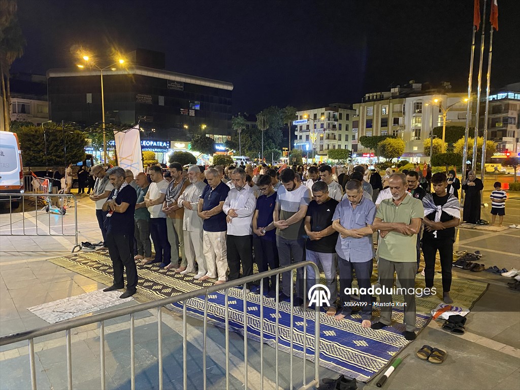 Alanya ilçesinde, İsrail'in Gazze'de gazetecileri öldürmesine protesto edildi