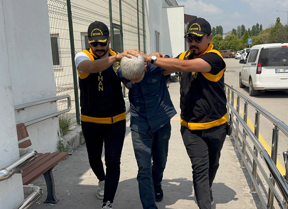 24 Yıl Hapisle Aranıyordu, &Ccedil;arşıda Bek&ccedil;ilere Takıldı