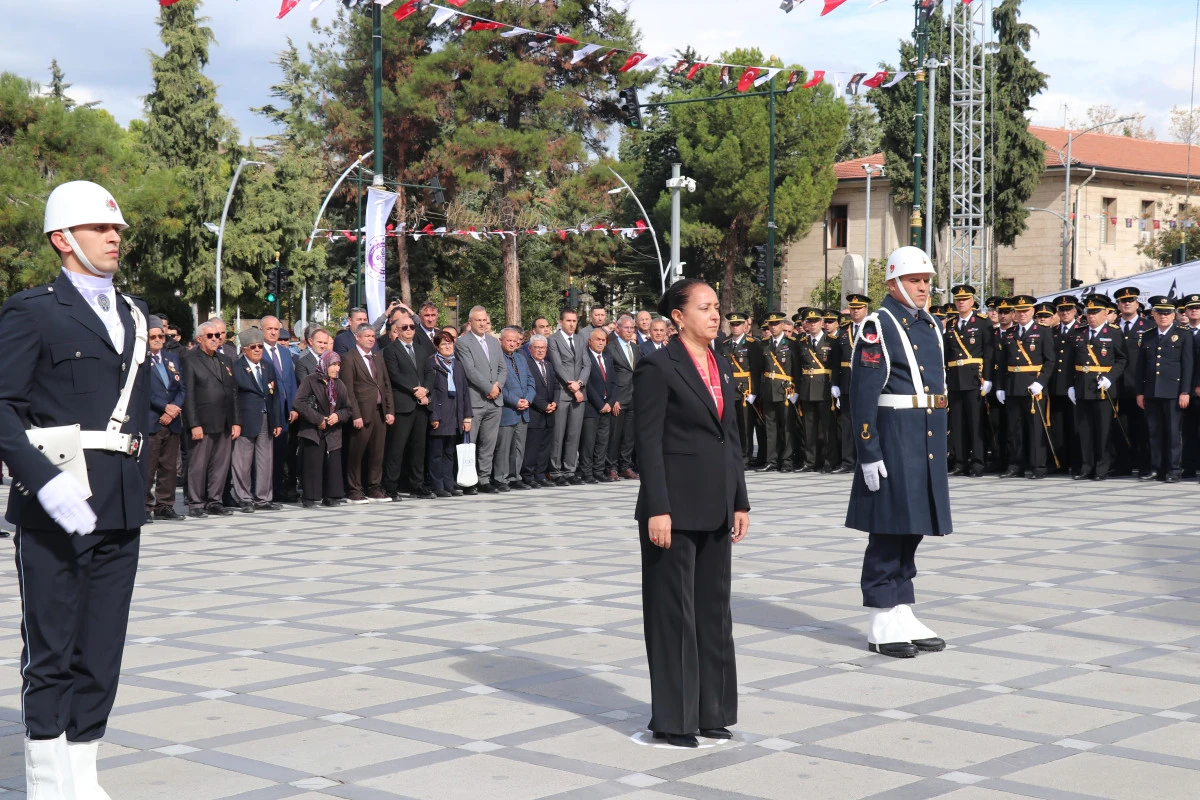 29 Ekim &ouml;ncesi Antalya&rsquo;da Cumhuriyet coşkusu meydanlara taştı