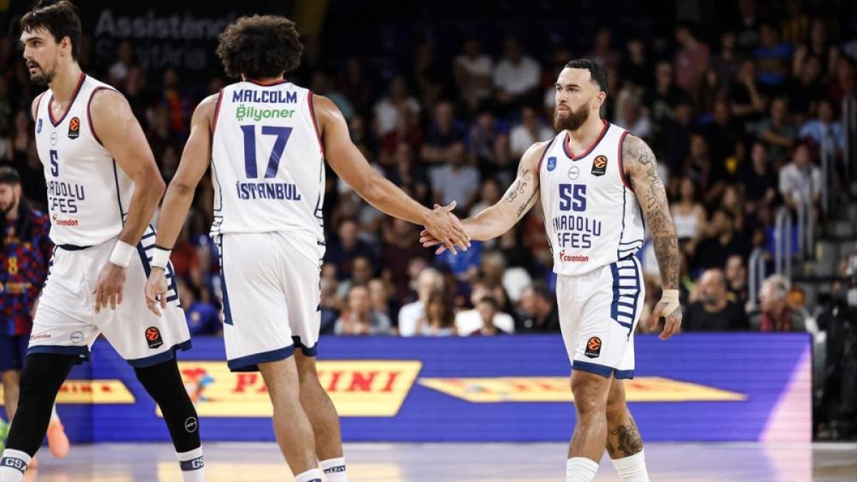 Anadolu Efes Basketbol Takımı, Avrupa Ligi'nde yarın Kızılyıldız'a konuk olacak