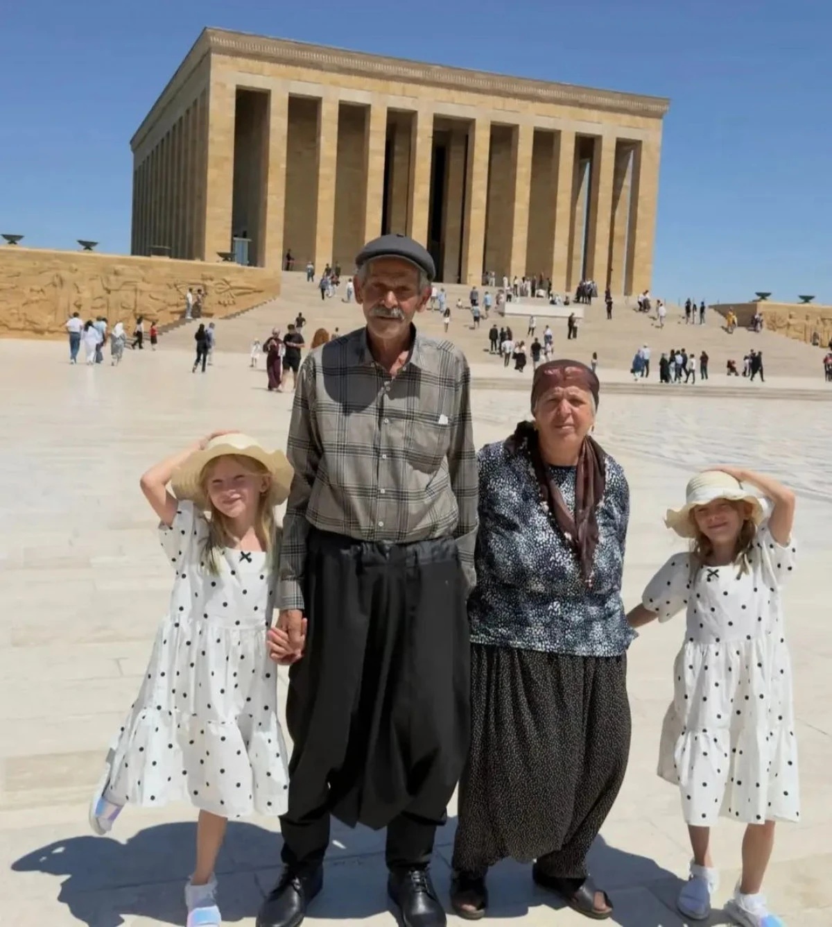 34 yıllık evlat hasreti Anıtkabir'de umut dolu bir anıya d&ouml;n&uuml;şt&uuml;