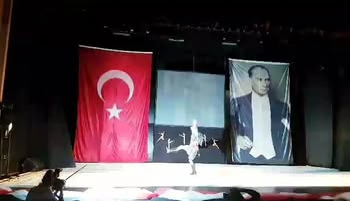 Acısıyla Tatlısıyla 2025: Bir Yılın Vicdan Defteri