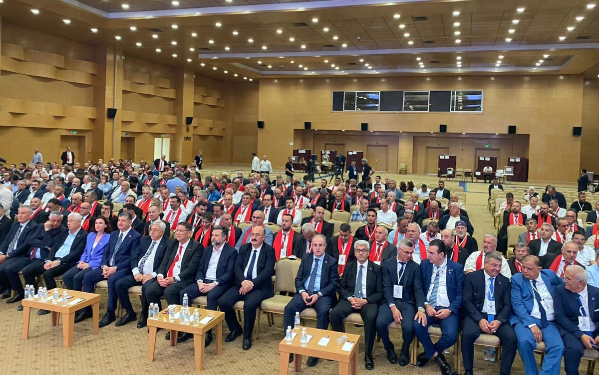 AESOB&rsquo;da Dere yeniden başkan se&ccedil;ildi, basın kararı tartışıldı