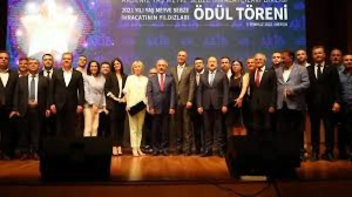 Akdeniz'de İhracatı Firmalar &Ouml;d&uuml;llendirildi