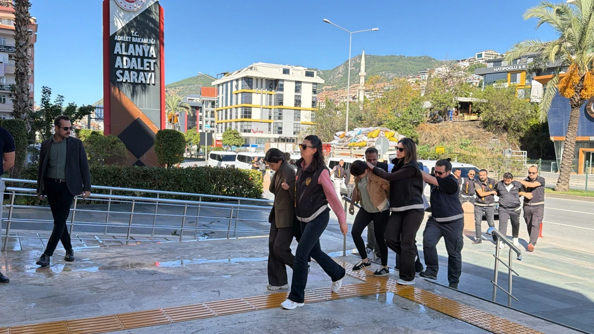 Alanya&rsquo;da 15 milyon avroluk senet iddiası: 8 g&ouml;zaltı