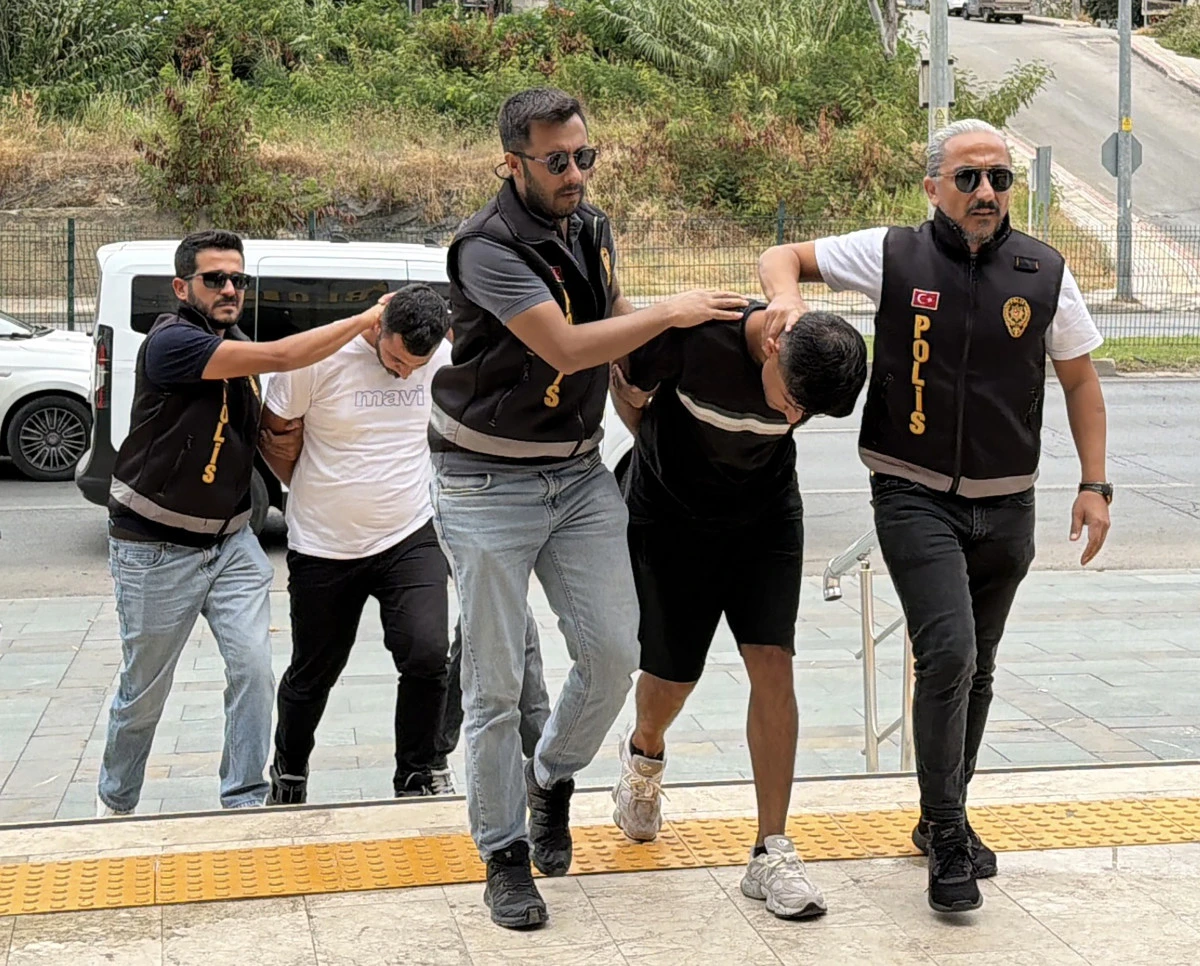 Alanya&rsquo;da d&ouml;viz b&uuml;rosu soygunu: 3 ş&uuml;pheli tutuklandı