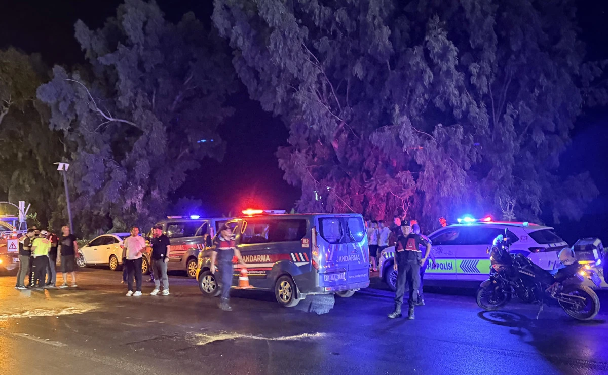 Alanya&rsquo;da yolun karşısına ge&ccedil;mek isteyen yaya otomobilin &ccedil;arpmasıyla hayatını kaybetti