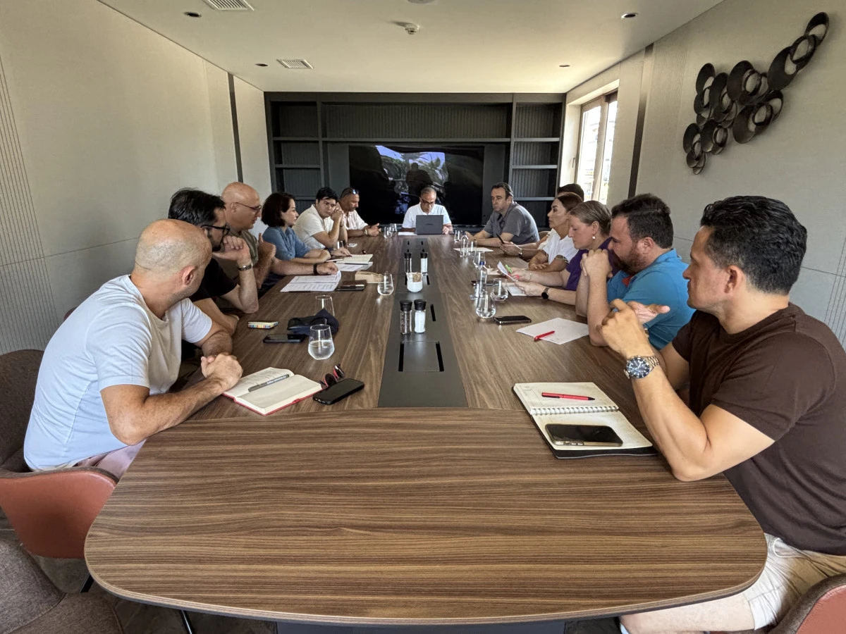 ALTAV d&uuml;ğmeye bastı: Alanya&rsquo;nın yeni turizm rotası 60+ d&uuml;nyası