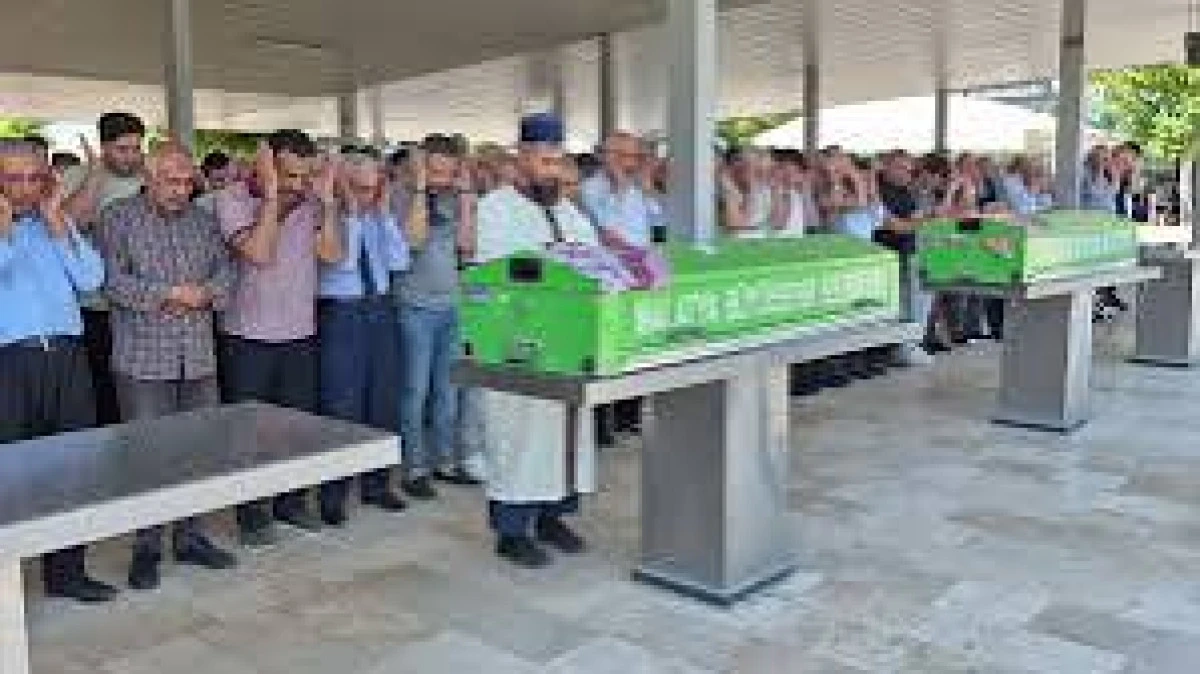 Anne ve Kızı Son Yolculuklarına Uğurlandı
