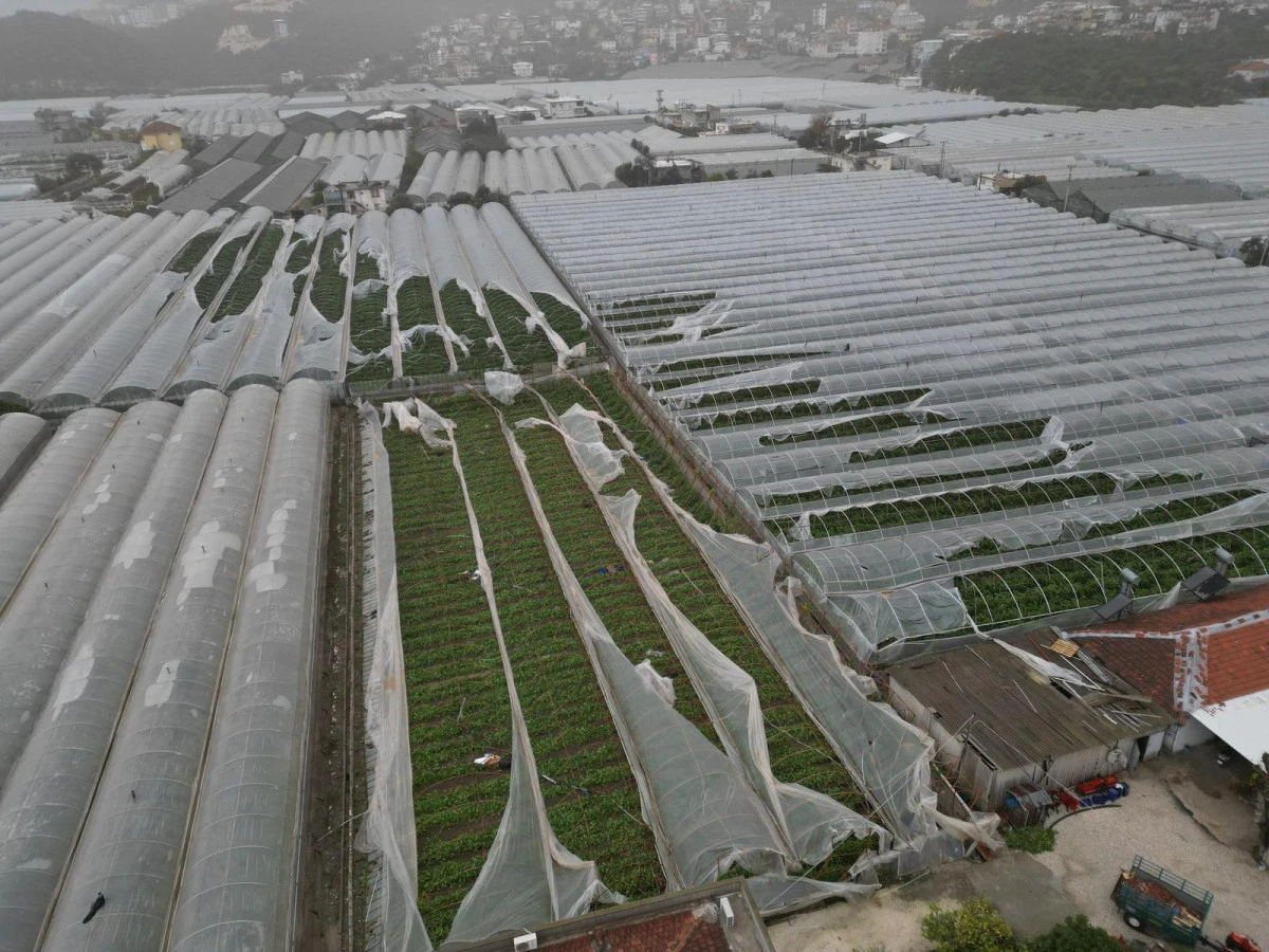 Antalya Demre&rsquo;de hortum felaketi: Hasar havadan g&ouml;r&uuml;nt&uuml;lendi