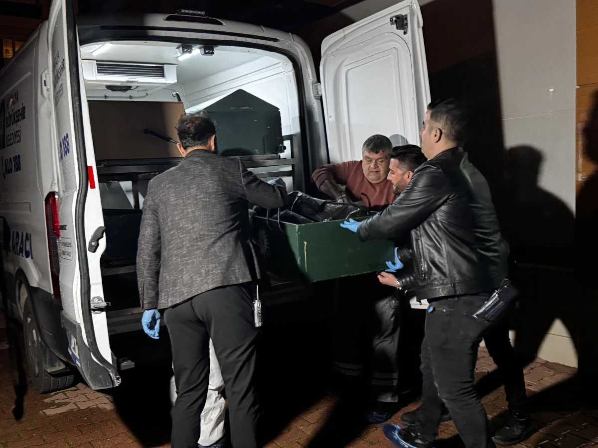 Antalya&rsquo;da Arkadaş Dehşeti: Tartışma Cinayetle Bitti