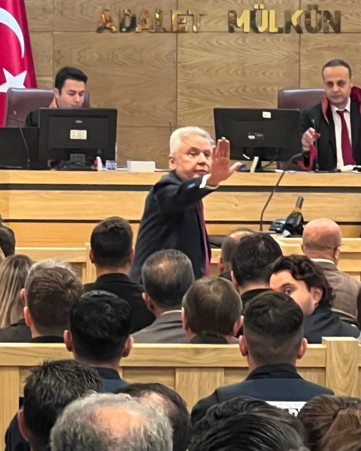 Antalya&rsquo;daki yolsuzluk davasında B&ouml;cek&rsquo;ten tahliye talebi