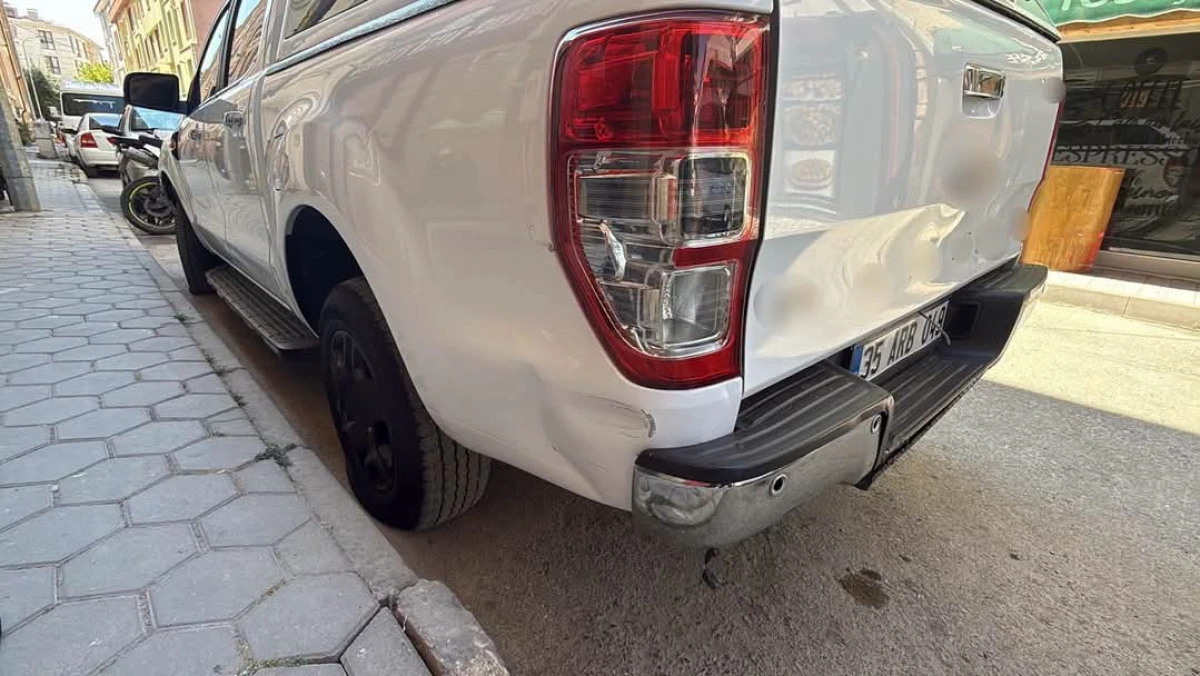 Ayrılığı kabullenemeyen kadın,sevgilisinin aracının lastiklerini kesti