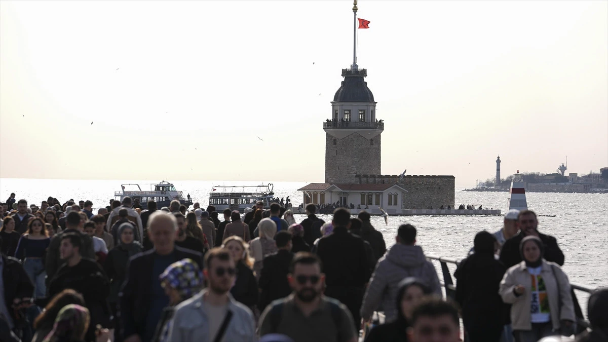 Bahar Sıcağı Geliyor: Termometreler Normallerin &Uuml;st&uuml;ne &Ccedil;ıkacak!