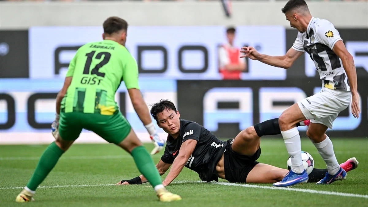 Beşiktaş, 10 kişiyle Avrupa'da kazandı! Tur i&ccedil;in b&uuml;y&uuml;k avantaj