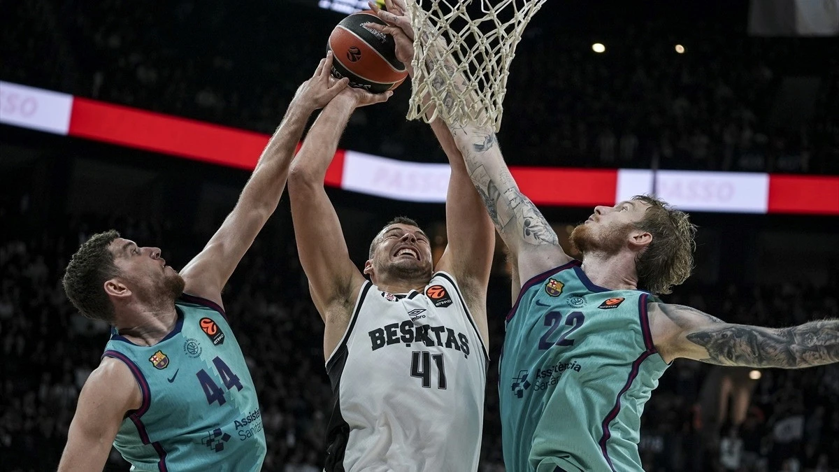 Beşiktaş, Barcelona karşısında parkeden mağlubiyetle ayrıldı