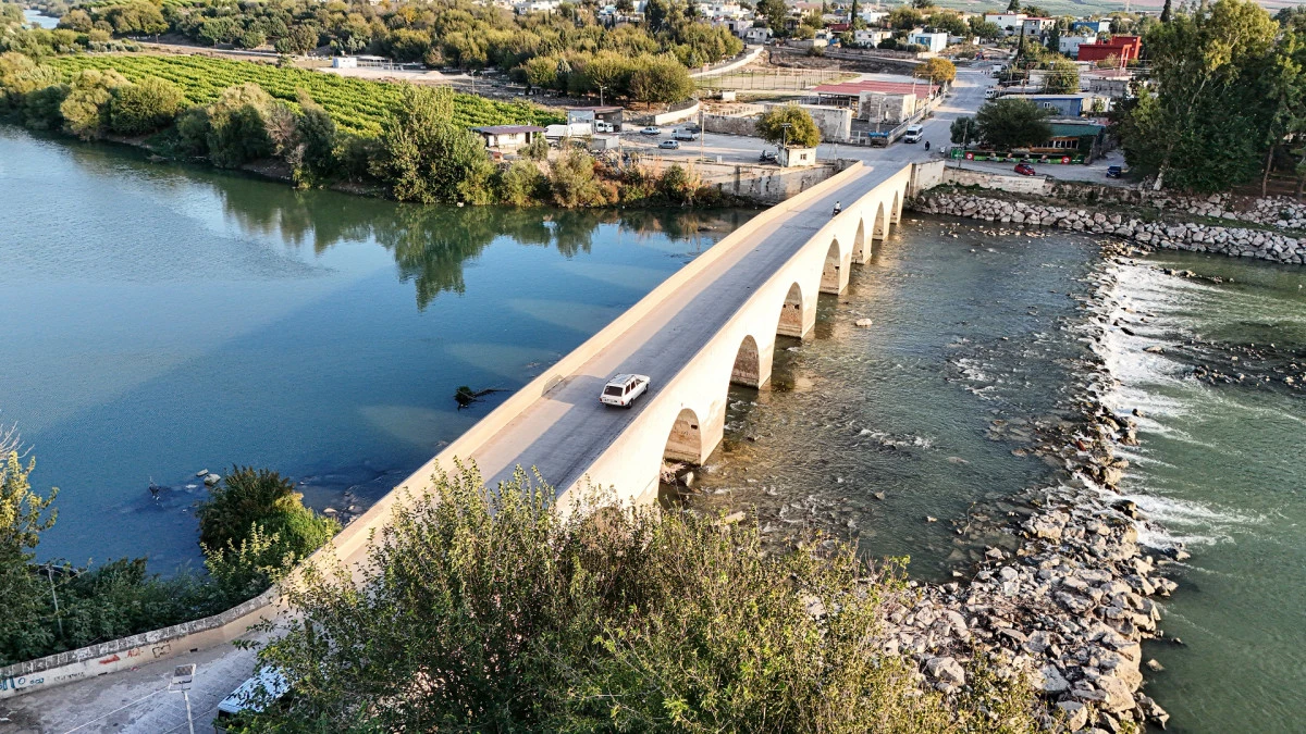 Ceyhan Nehri’nde balık ölümleri yeniden! Sular siyah aktı, inceleme başlatıldı