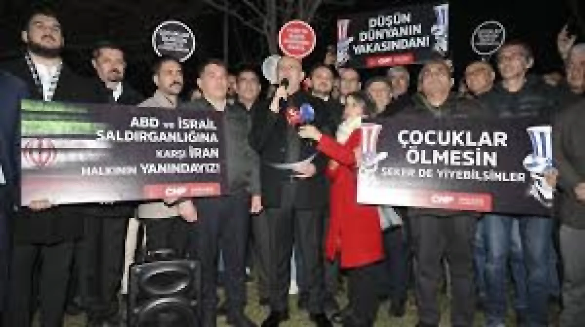 CHP Ankara İl &Ouml;rg&uuml;t&uuml;,"Savaşa dur de" sloganıyla eylemi yaptı