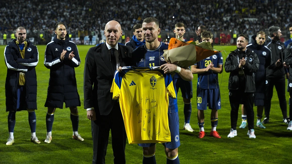 Edin Dzeko Milli Takıma G&ouml;zyaşlarıyla Veda Etti