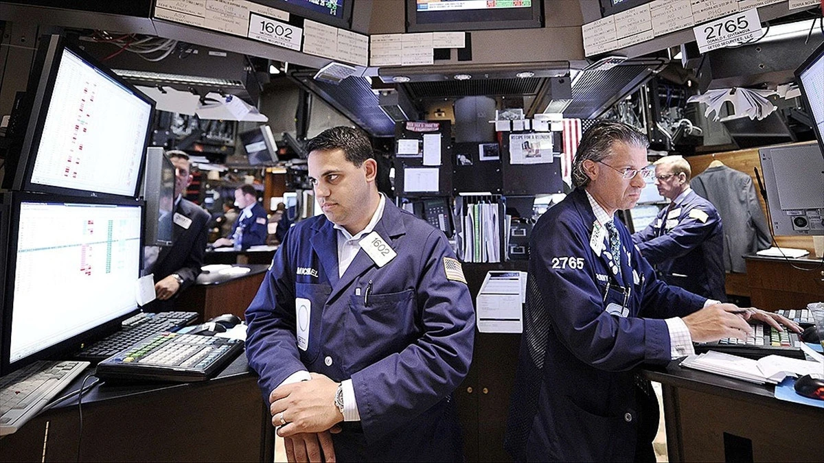 Fed Endişesi ve Savaş G&ouml;lgesi K&uuml;resel Piyasalarda Dengeyi Sarstı
