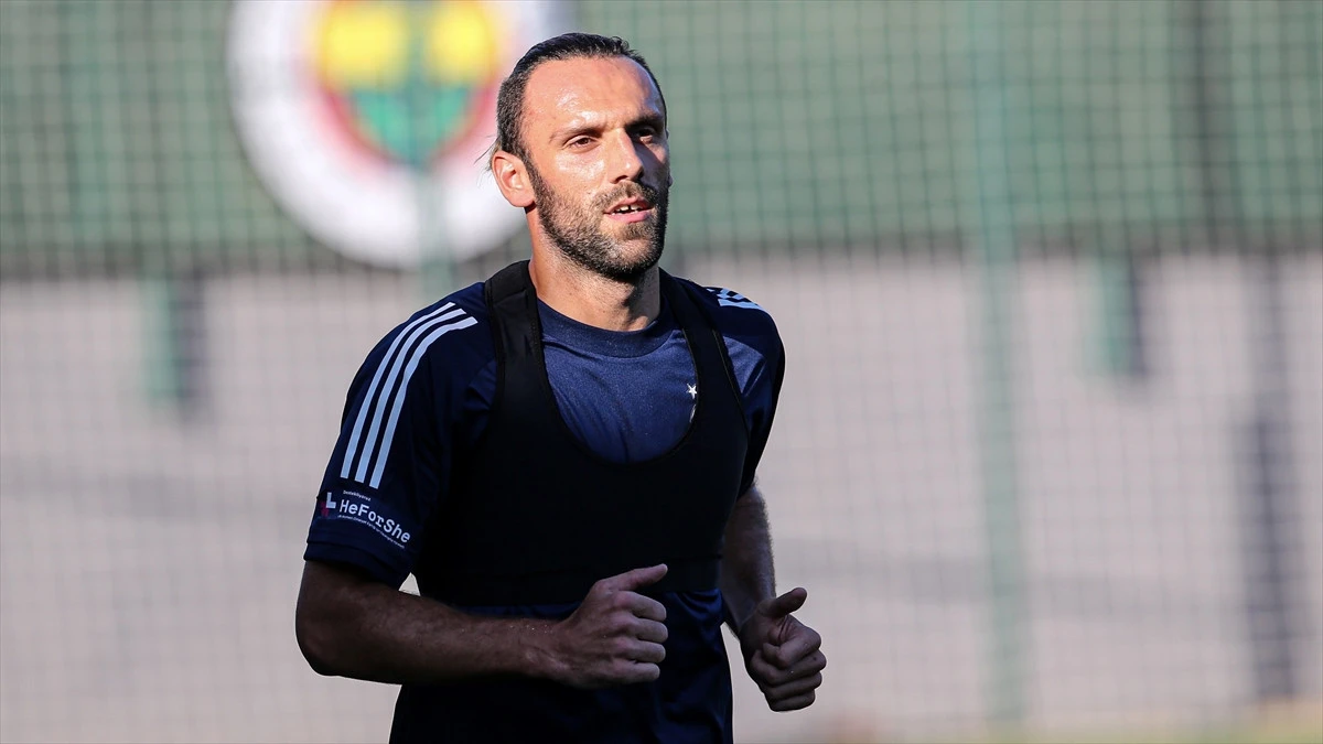 Fenerbah&ccedil;e&rsquo;de Vedat Muriqi Bombası! İstanbul&rsquo;a Gelişi Bekleniyor