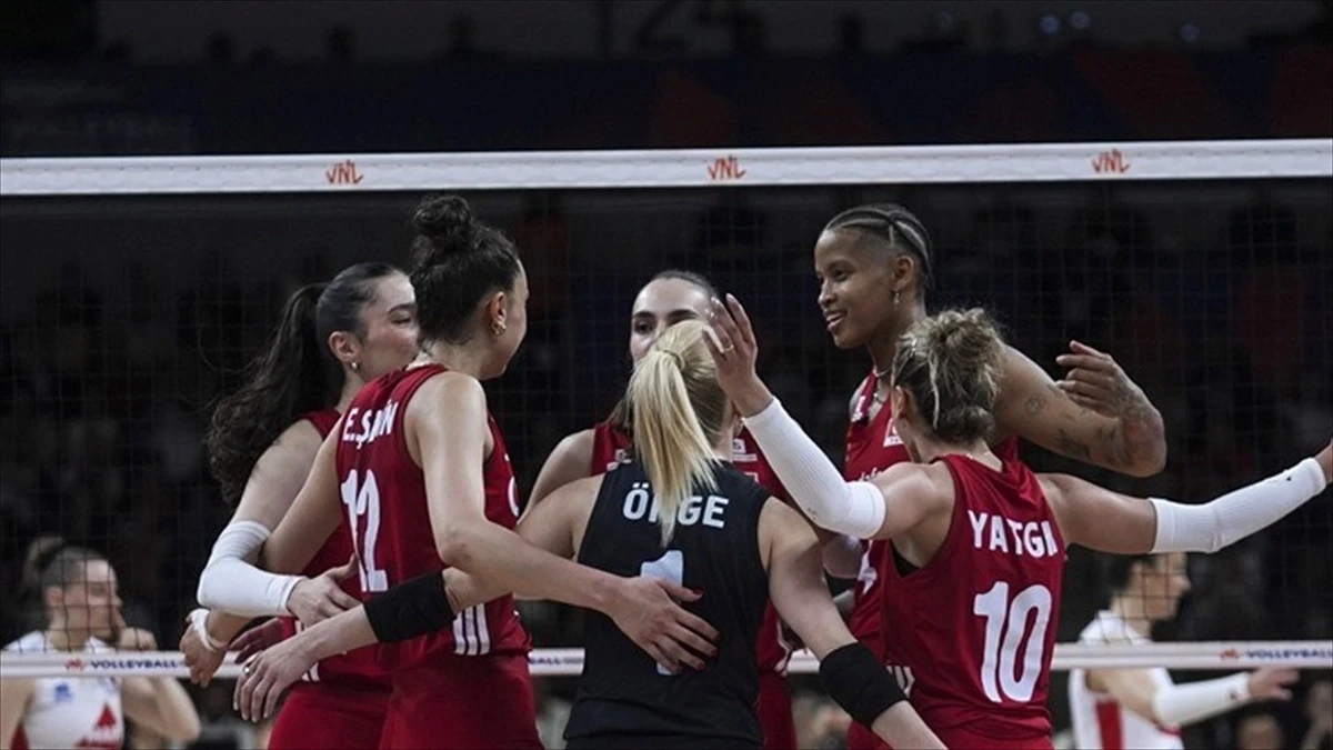 Filenin Sultanları Fransa&rsquo;yı 3-0 ile ge&ccedil;ti, Ankara&rsquo;da g&uuml;&ccedil; g&ouml;sterisi