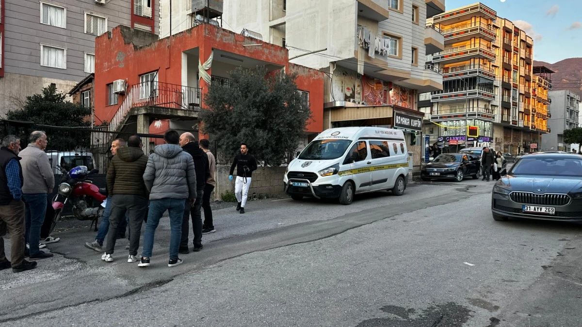 Hatay&rsquo;da Gasp Dehşeti: Kadın Ağır Yaralandı