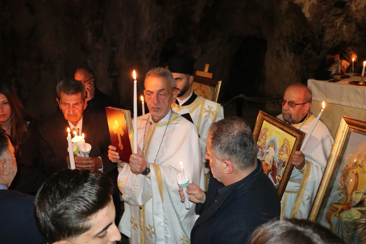 Hatay&rsquo;da Saint Pierre Kilisesi&rsquo;nde Paskalya Coşkusu Yaşandı