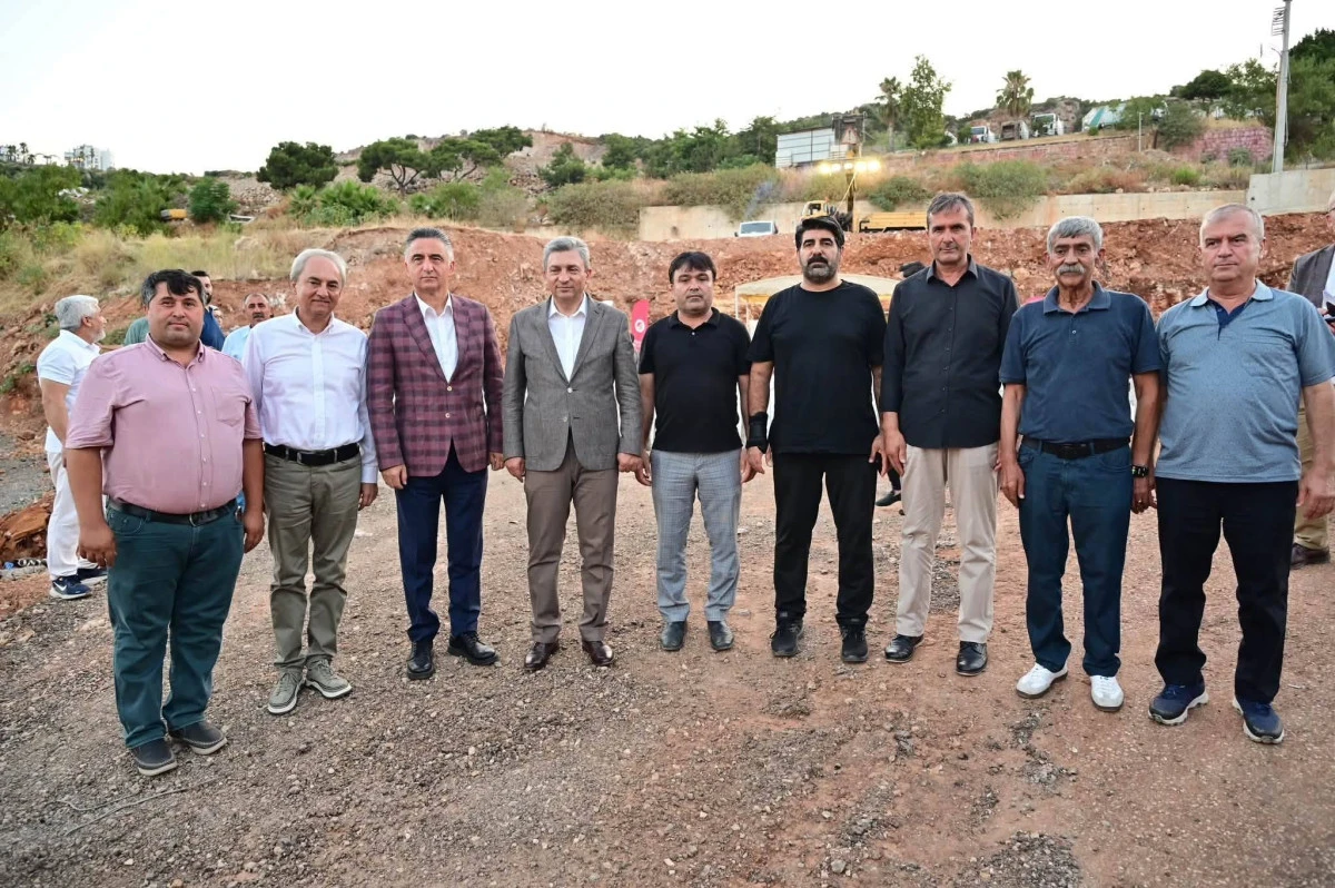 İmam Rıza Cemevi'nde Birlik ve Paylaşmanın Simgesi Aşure Lokması