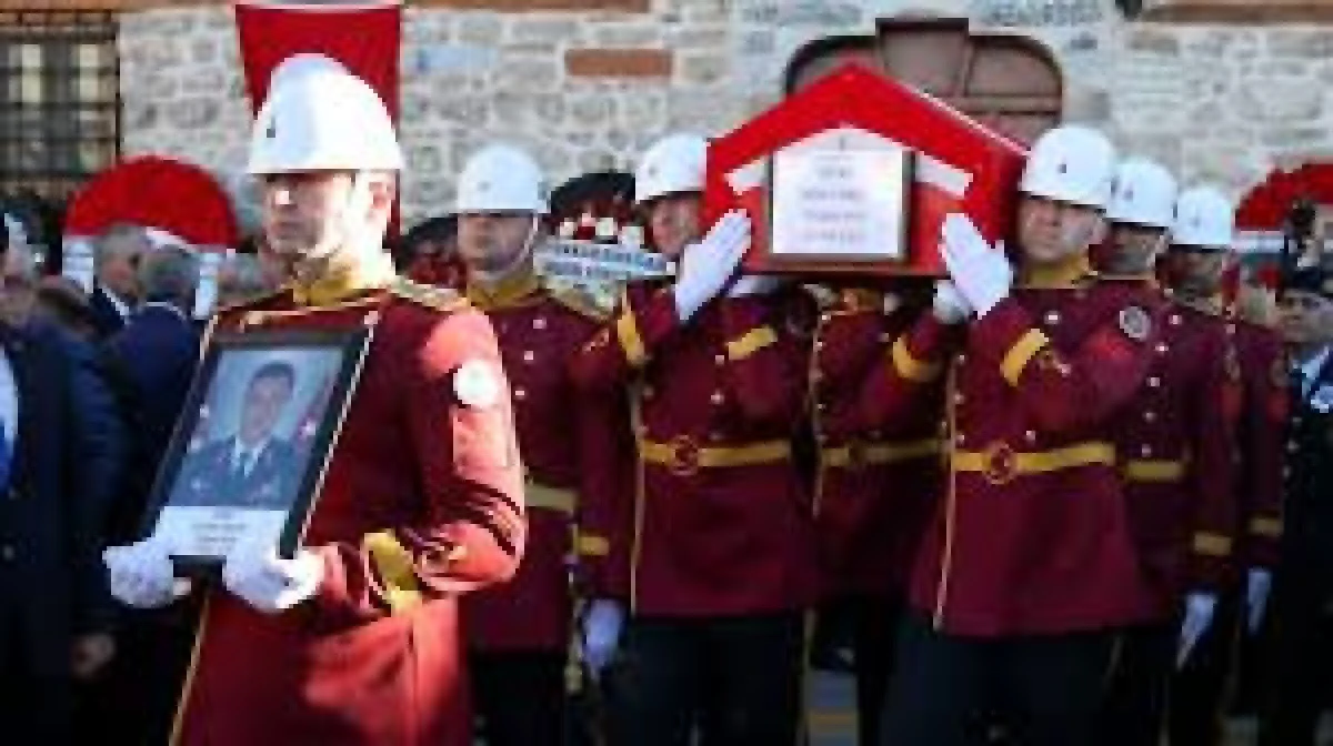 Kalp krizi sonucu vefat eden Jandarma KOM Daire Başkanı Akşit'in cenazesi defnedildi