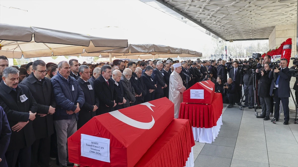 Katar Kazasında Şehit Olan ASELSAN Teknisyenleri Son Yolculuğunda
