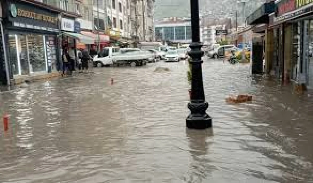 Kış Gitmek Bilmiyor Tokat'ta Sağanak Etkili Oldu