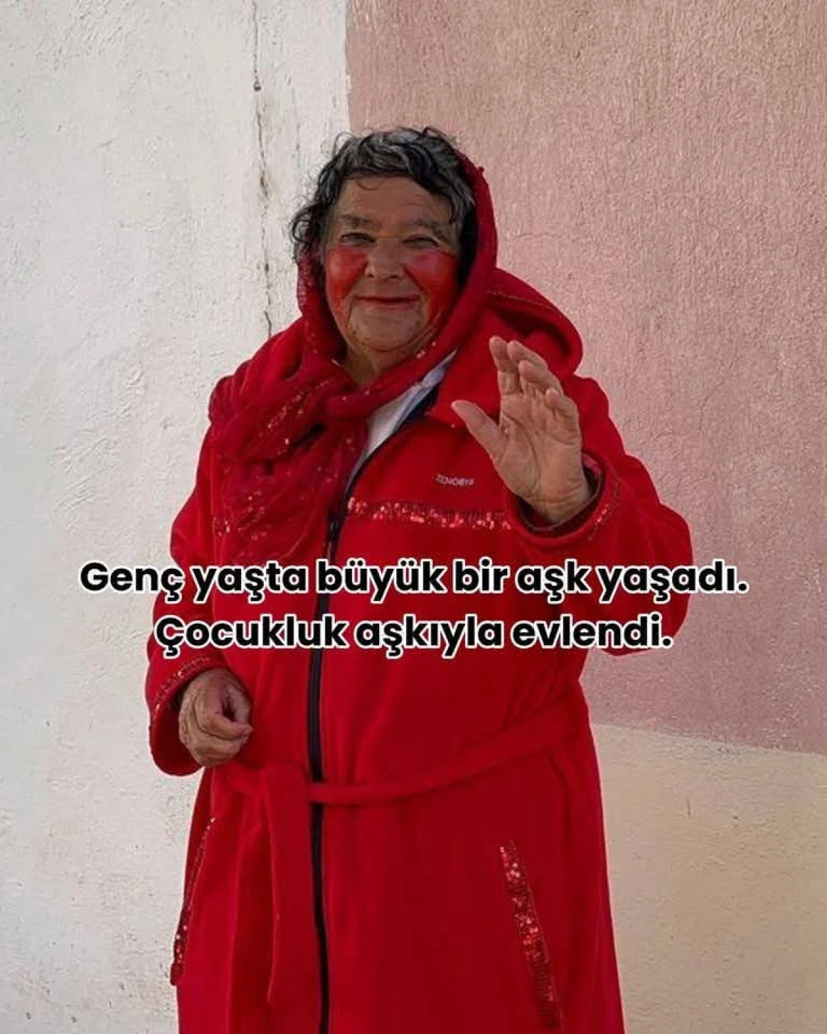 Konya'nın hafızasına kazınan 'Kırmızılı Kadın' hayata veda etti