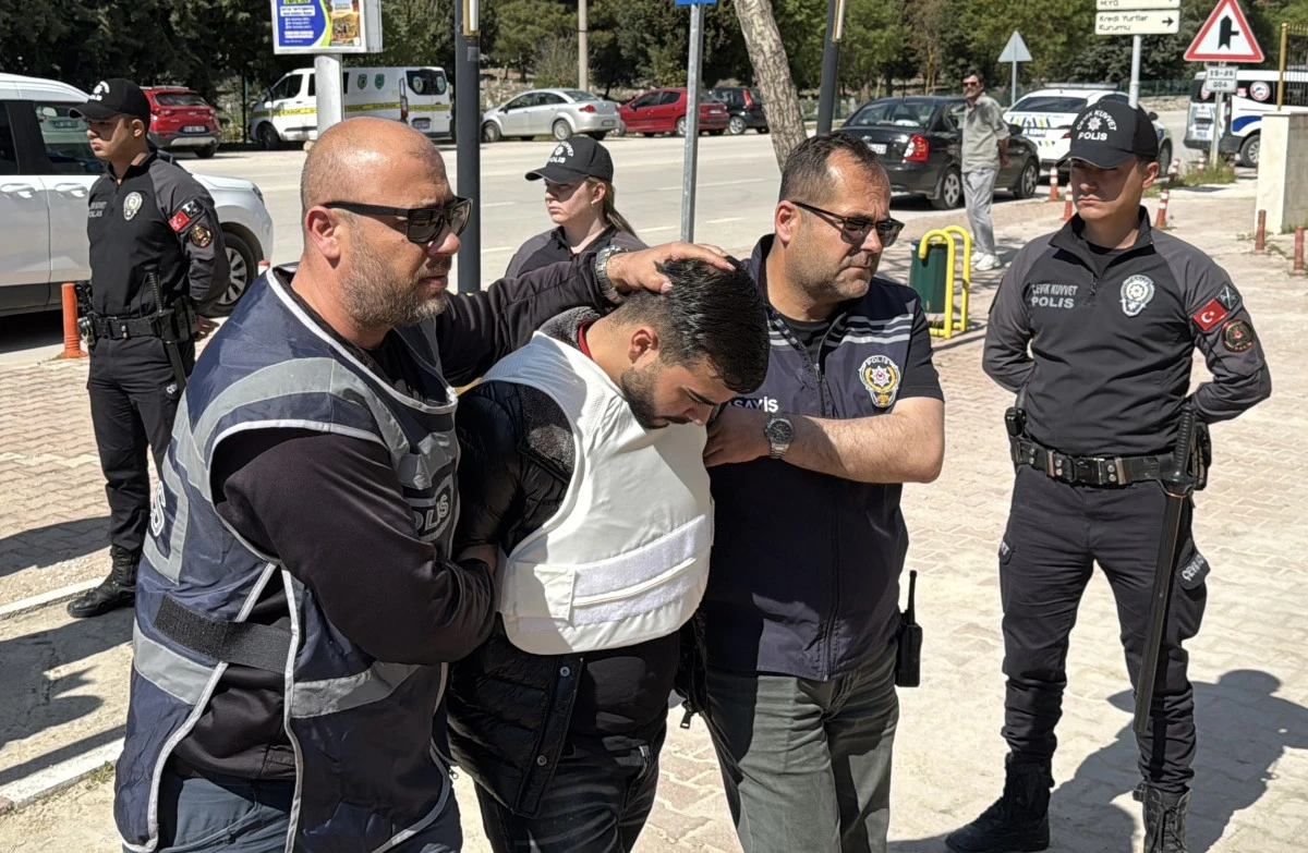 K&uuml;bra&rsquo;ya Yapılan Vahşet T&uuml;rkiye&rsquo;yi Ayağa Kaldırdı