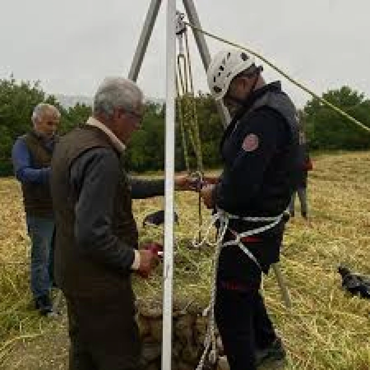 Kuyuda Mahsur Kalan Tilki İ&ccedil;in Seferberlik