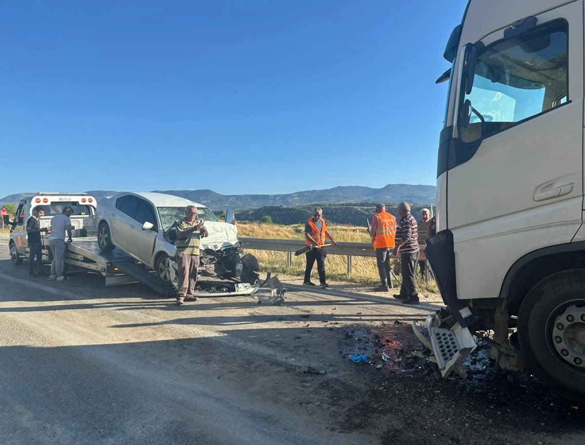 Mersin&rsquo;de feci kaza: anne ve kızı yaşamını yitirdi