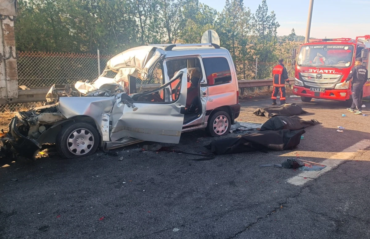 Mersin’de feci kaza: Hafif ticari araçtaki 3 kişi yaşamını yitirdi