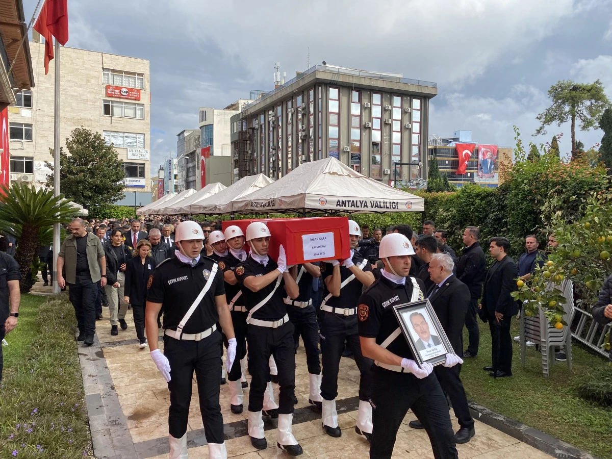 Muratpaşa Kaymakamı İhsan Kara&rsquo;ya Son Veda: Antalya Yasta