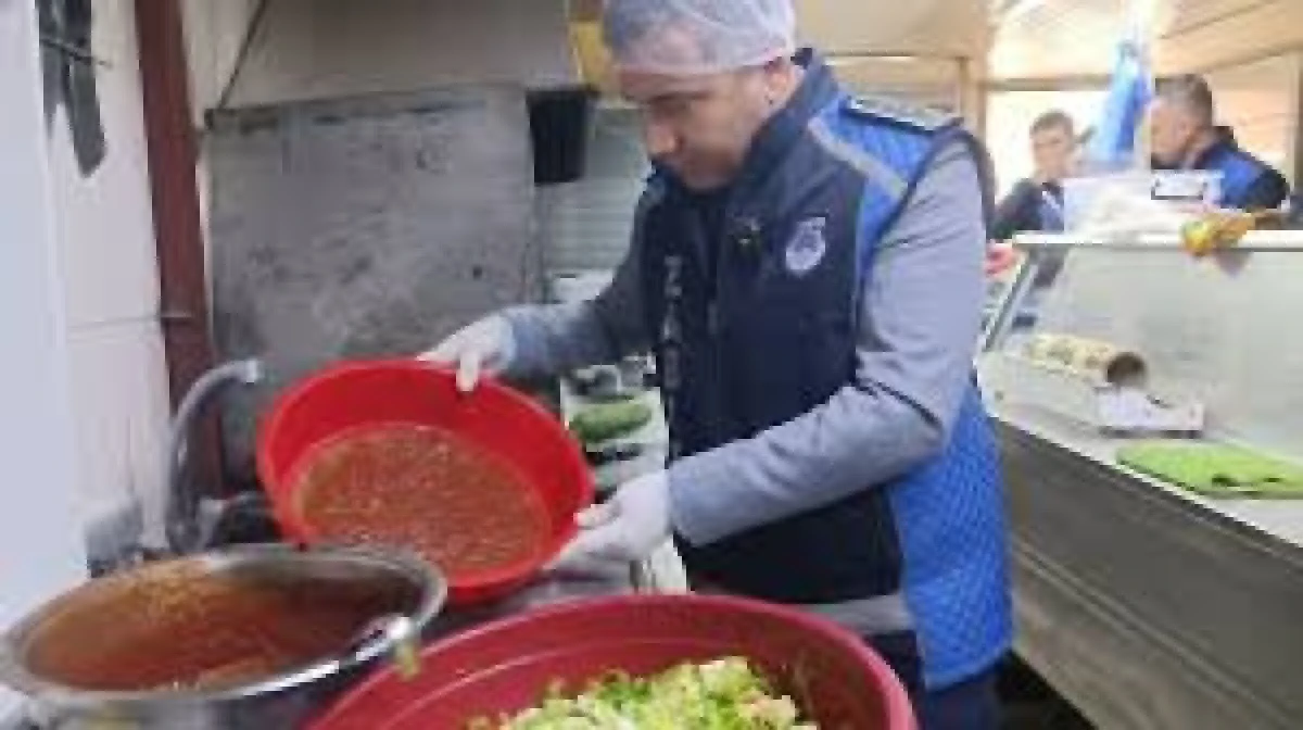 Ne Yiyor ve İ&ccedil;iyoruz Tavuk &Uuml;r&uuml;nleri Satan İşletmeler Denetlendi