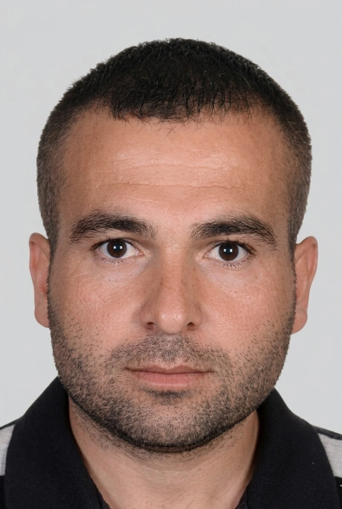 Okul Saldırısında Canı pahasına m&uuml;dahale etti-Saldırganı Durduran veli