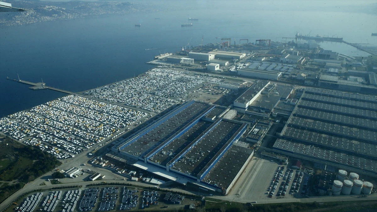 Otomotiv ihracatı ilk &ccedil;eyrekte 215 bin adedi aştı