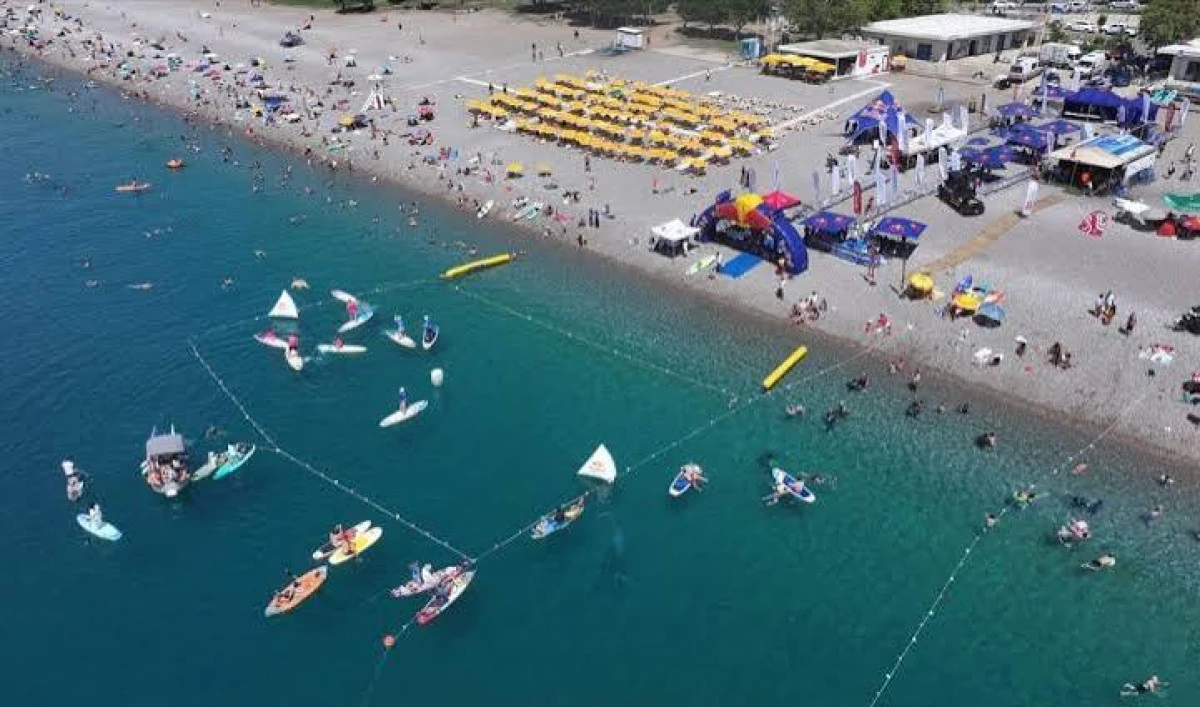Red Bull &ldquo;Tahtada Kal&rdquo; Yarışı B&uuml;y&uuml;k İlgi G&ouml;rd&uuml;