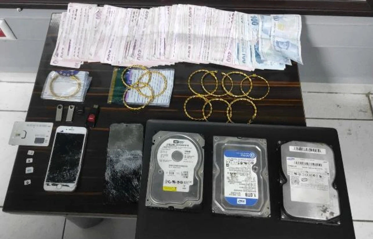 Sahte polis şebekesine operasyon-Gen&ccedil; dolandırıcılar tek tek yakalandı